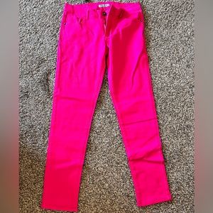 New bright Pink or fuchsia colored pants